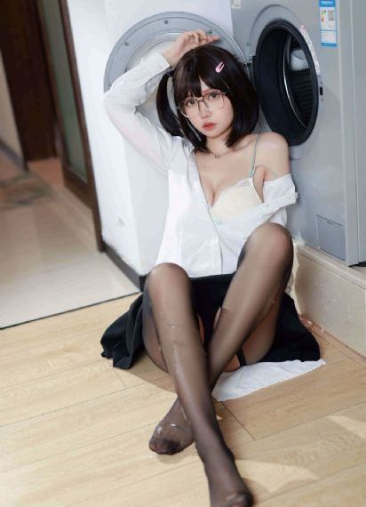美女胸禁止18以下看_DVD手机在线看